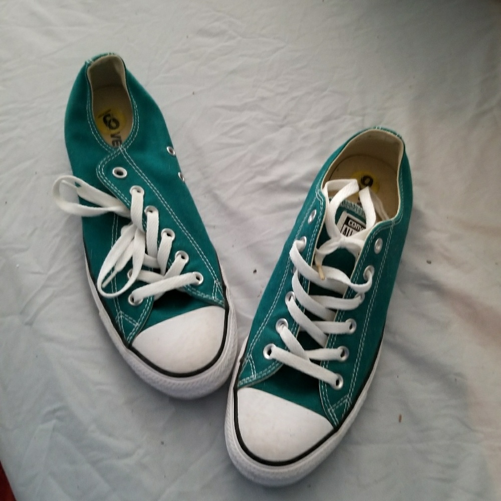 Unique Teal converse size 9